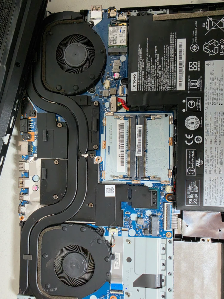 레노버 리전 5 게이밍 노트북 인텔 코어 i7-9750H CPU 탑재 DDR4 8GB RAM 이미지