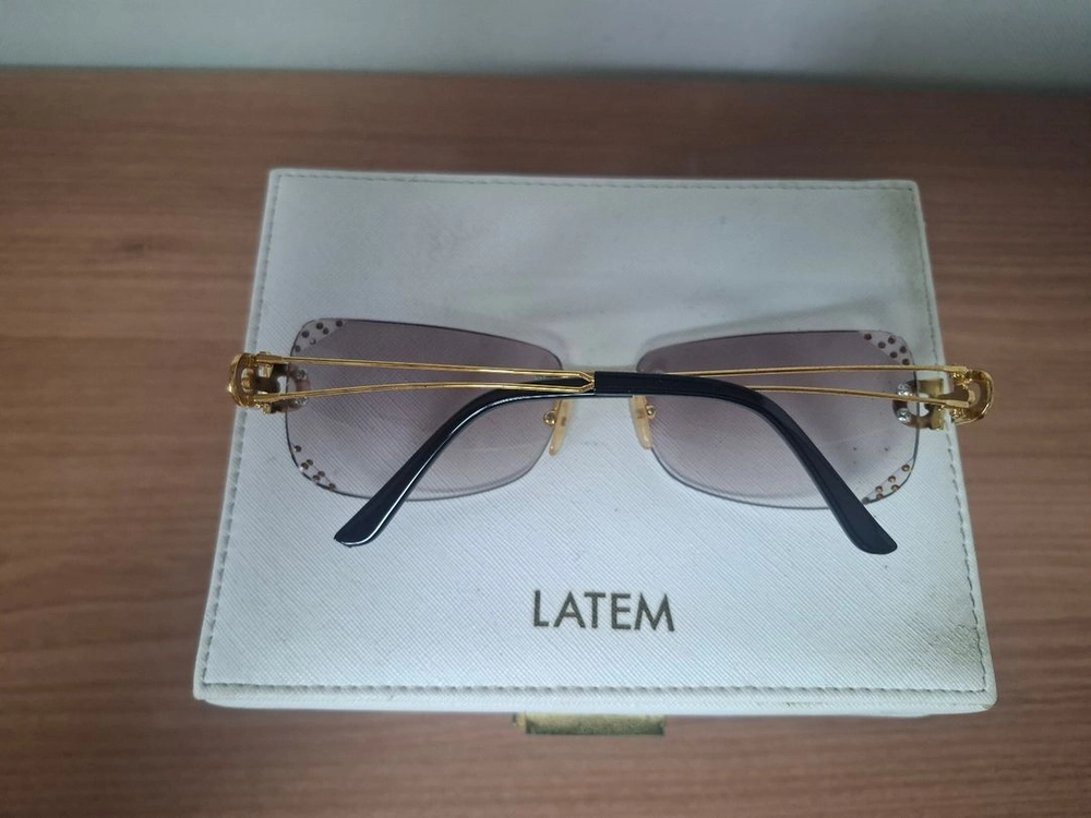 골드 림리스 선글라스 이미지