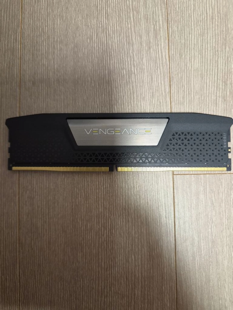 커세어 벤전스 DDR5 32GB 5200MHz 데스크탑 램 팝니다 이미지