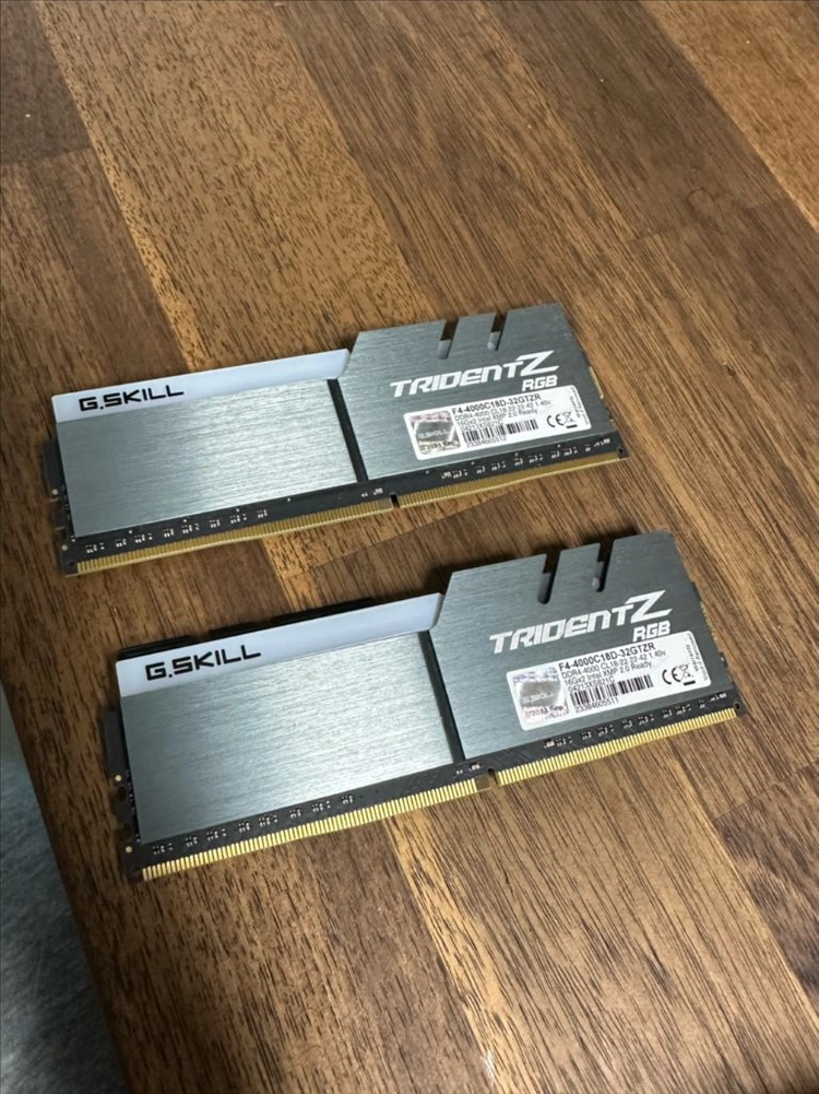 cpu,메인보드,튜닝램,ssd,파워,모니터 팝니다 이미지