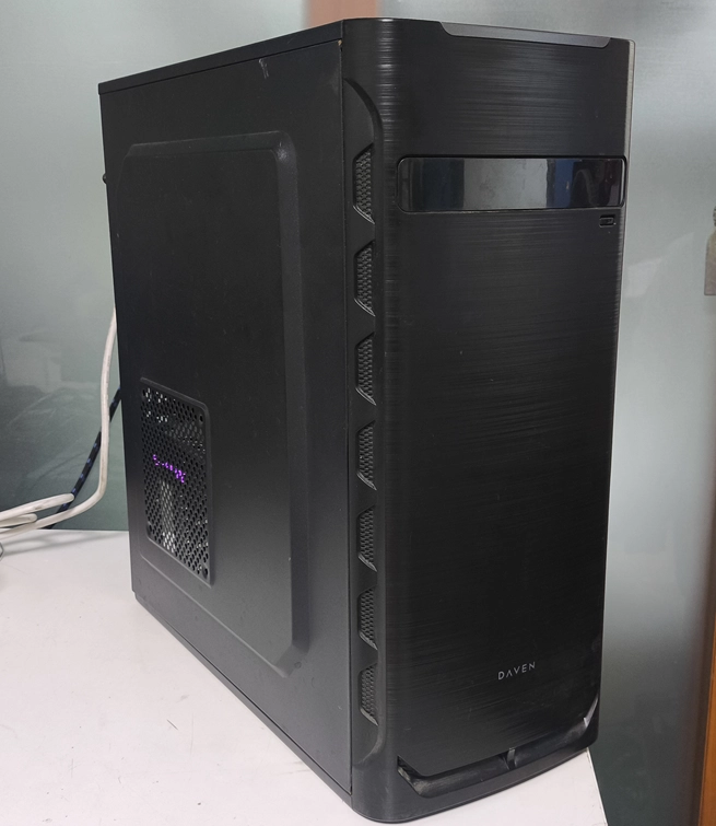 1230v2(=i7-3770) 16g메모리 RX580 게임용 컴퓨터 - 안심되는 중고거래