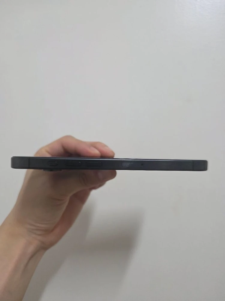 아이폰 15 프로 256GB 블랙 티타늄 이미지