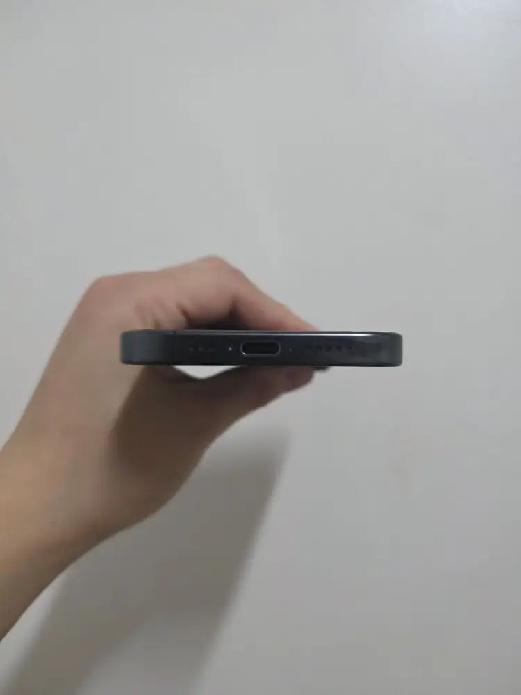 아이폰 15 프로 256GB 블랙 티타늄 이미지