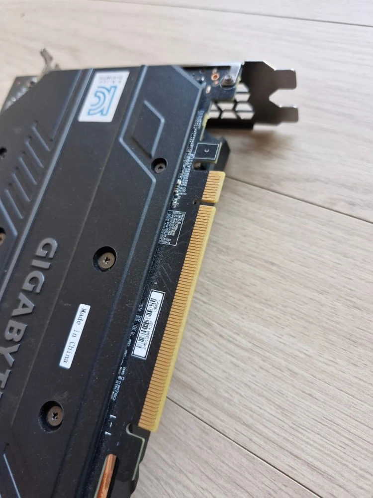 GTX1660TI 최상급 이미지