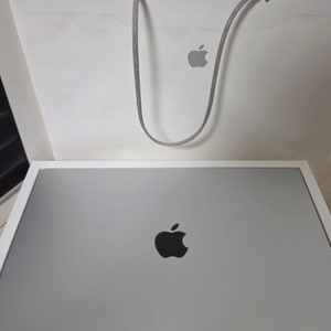 맥북프로 m5pro 16인치 이미지