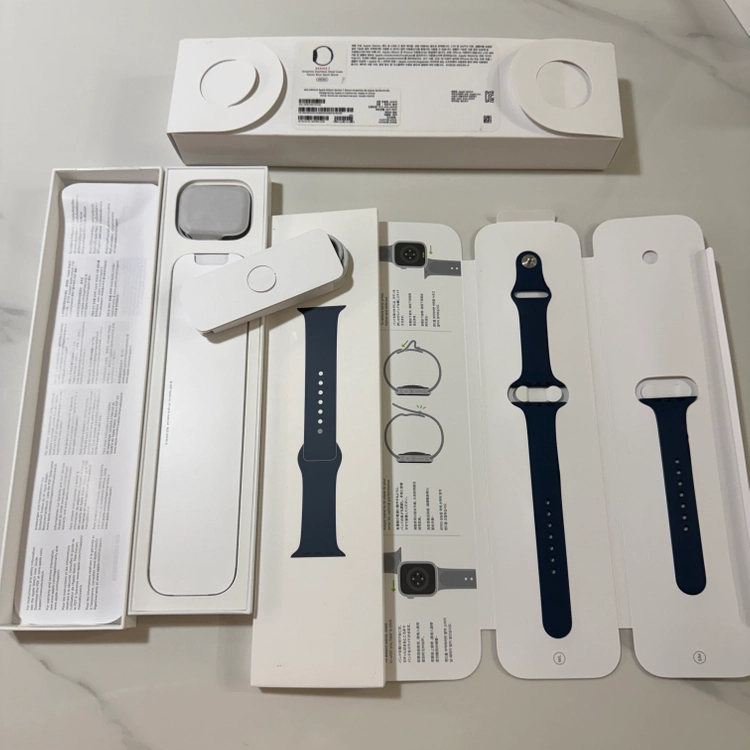 아이폰 16 프로 128기가+애플워치 7 셀룰러 45mm 세트 이미지
