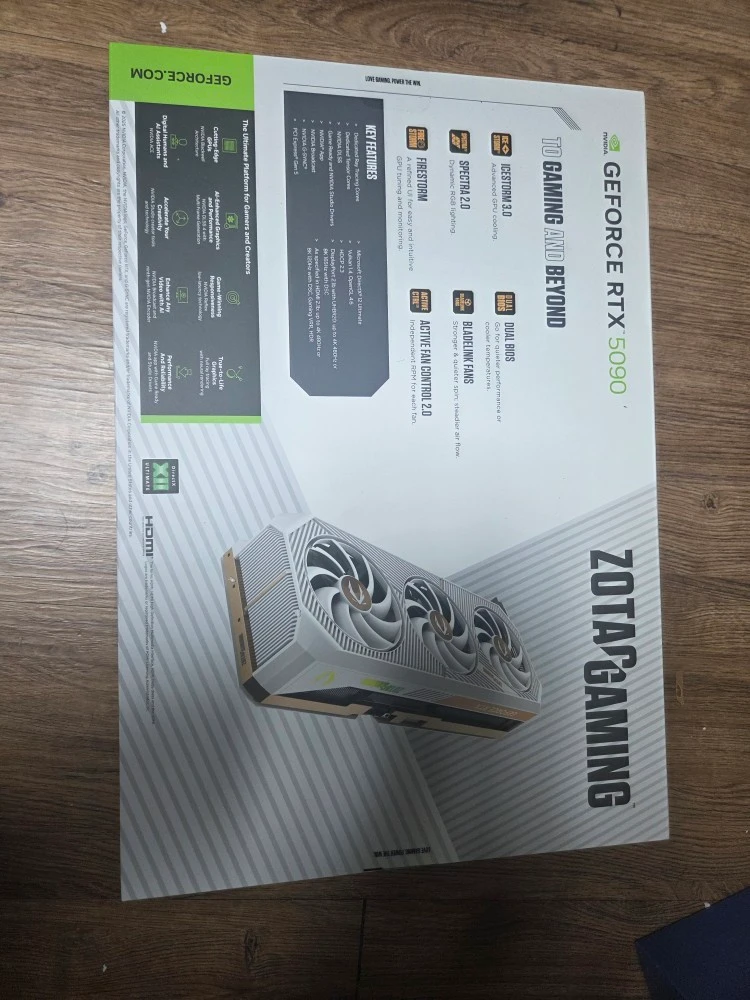 RTX 5090 솔리드OC 화이트 판매 이미지