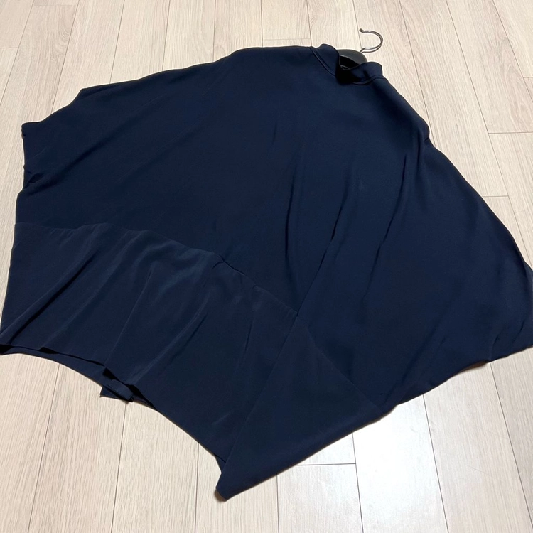 르베이지 LEBEIGE 실크95% 러플 프릴 블라우스 자켓 네이비 튜닉 가오리 셔츠 가디건 점퍼 이미지