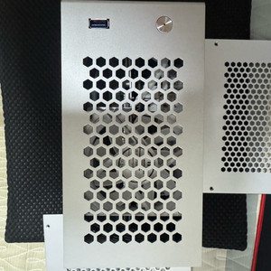 9600x b650i 5060 itx 컴퓨터 팝니다 이미지