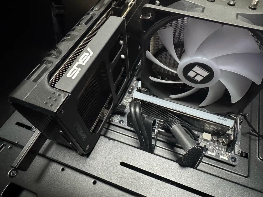 9600x 5060ti 16gb 본체 판매합니다. (민트급) 윈도우11home fpp 포함 이미지