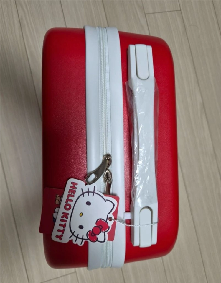 키티 레디백 빨강색 이미지