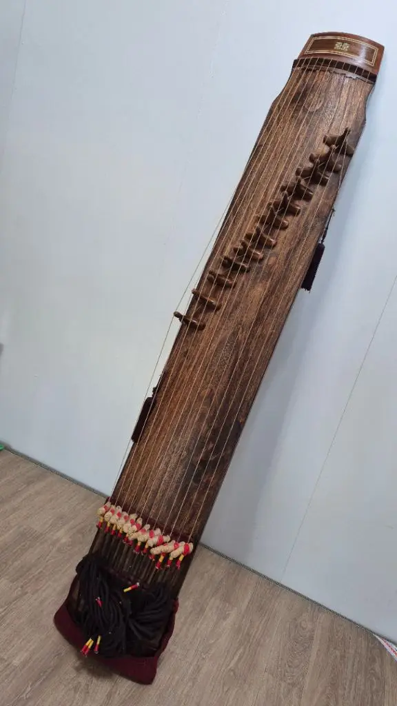 전통 가야금 이미지