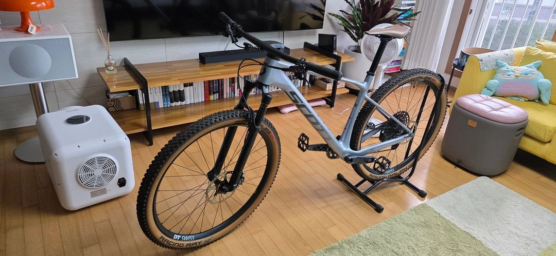 스캇 스케일 RC 팀이슈 MTB 신품급상태 As많이 남음 황금사이즈29인치 L사이즈 - 안심되는 중고거래