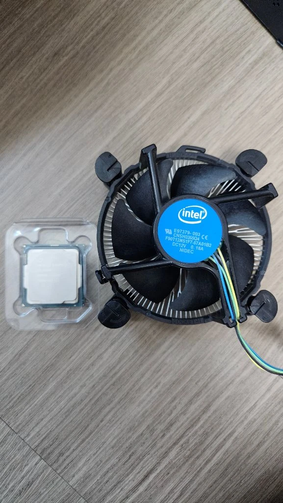 인텔 i5 9500f 9세대 cpu (9400f 상위) 이미지