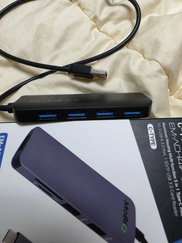 RCA USB-A 허브 블랙 이미지