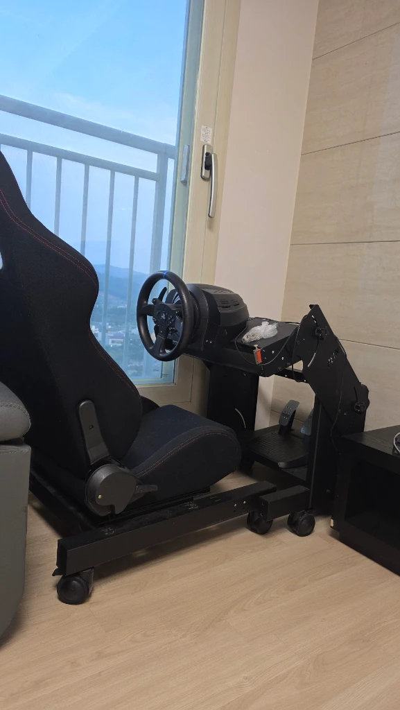 트러스트마스터 t300 레이싱휠 페달 + 레이싱시트 - 안심되는 중고거래