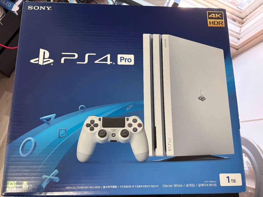 PS4 pro 7218B 화이트 기본박스셋 이미지