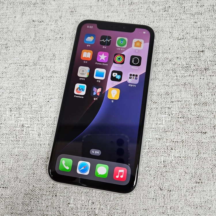 아이폰 XR 화이트 64기가 초 SSS급 이미지