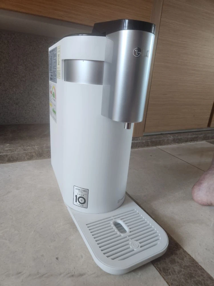 LG전자 상하좌우냉온정수기 WD503AW 5년렌탈완료.전 필터 교체 및 클리닝 후 약 1개월 사용. 이미지