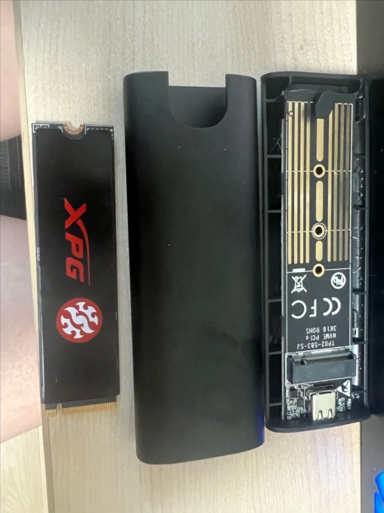 Adata nvme ssd 1tb dram 디램 이미지