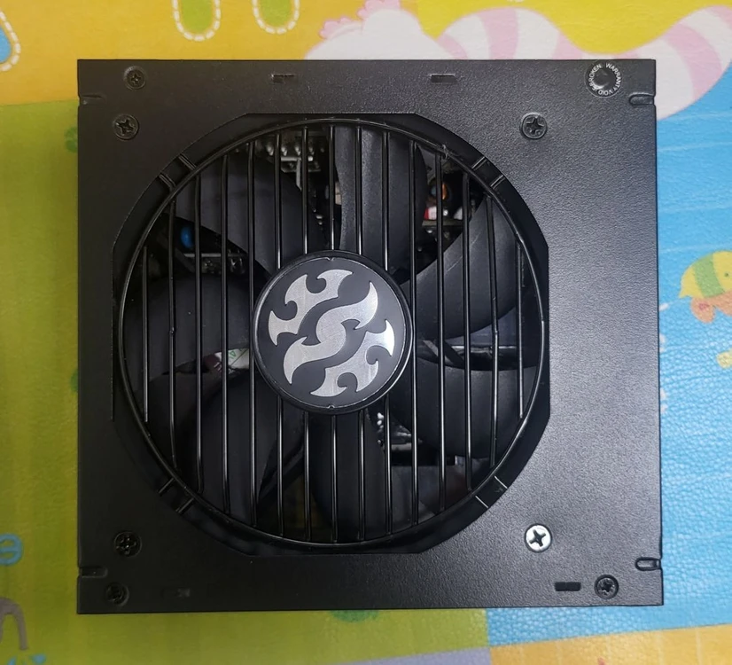 ADATA XPG CORE REACTOR 850W GOLD 컴퓨터 파워 팝니다 이미지