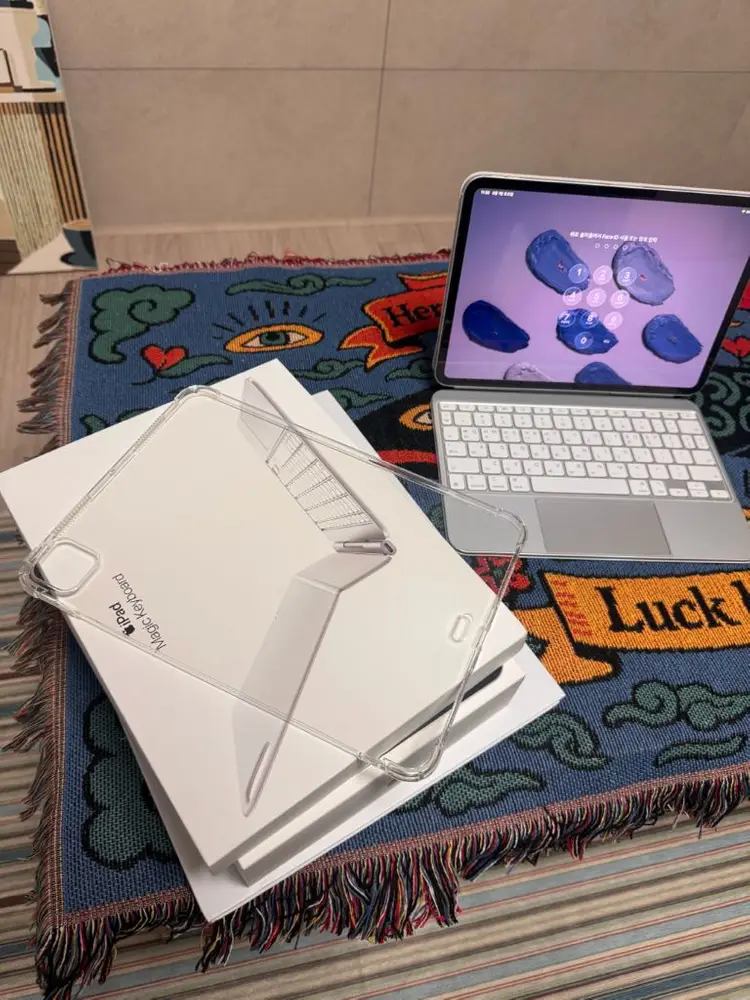 아이패드 프로 11 M5 WiFi 실버 256GB+애케플+매직키보드 이미지