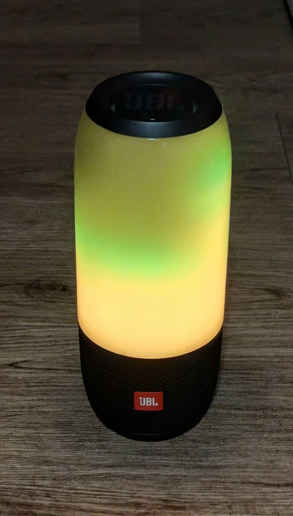 JBL 펄스3 휴대용 블루투스 스피커 이미지
