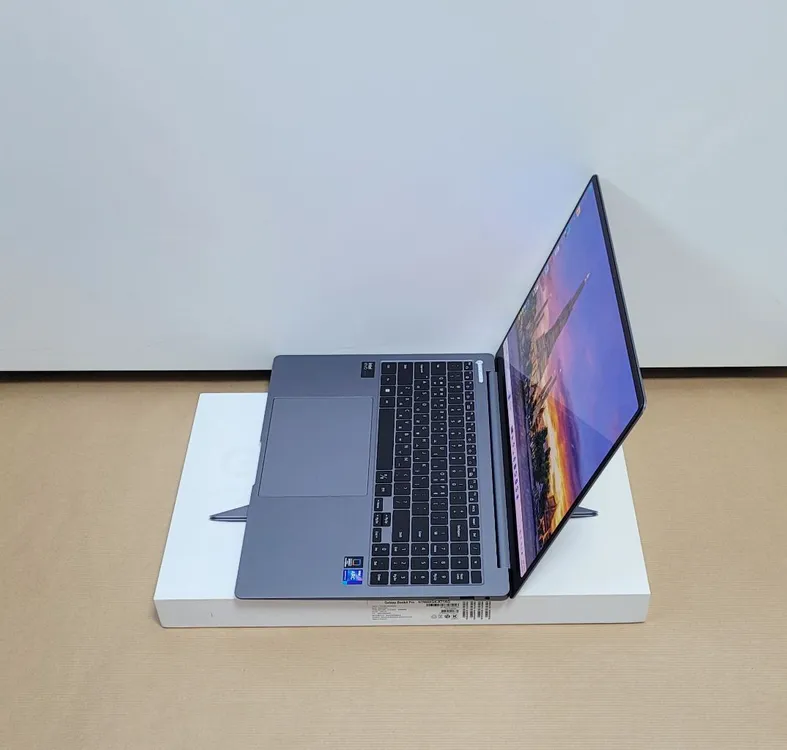 [갤럭시북4] Ultra7 NT960XGK-K71AG. i7. 512GB. 16인치 고사양급처.(3개월사용) 이미지