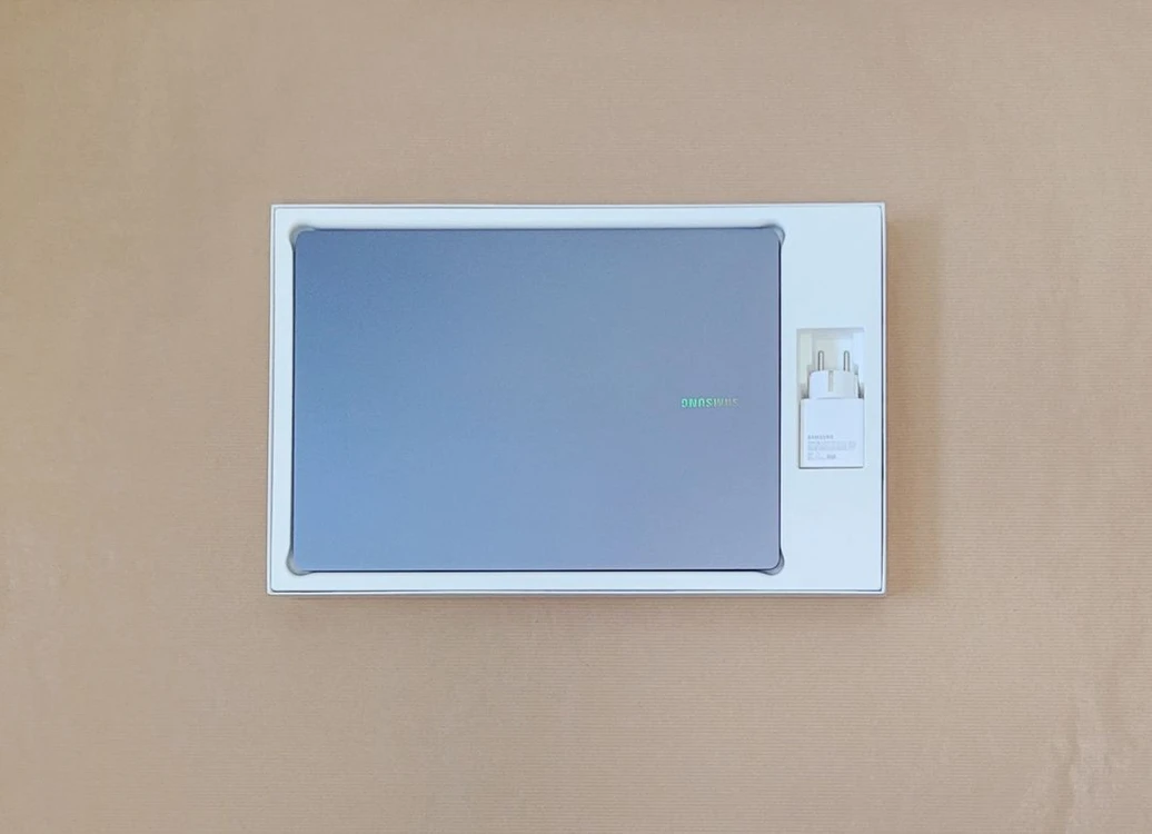 [갤럭시북4] Ultra7 NT960XGK-K71AG. i7. 512GB. 16인치 고사양급처.(3개월사용) 이미지