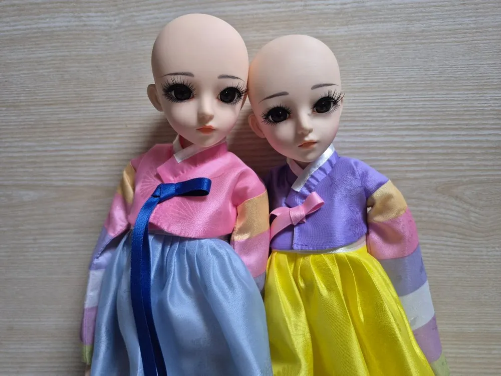 도리스돌60cm 인형2체+한복2벌+새가발2개+사용가발2개+접착찍찍이/일괄판매 이미지
