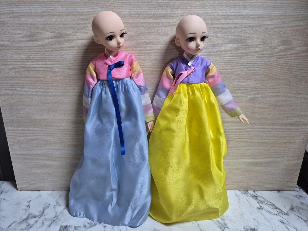 도리스돌60cm 인형2체+한복2벌+새가발2개+사용가발2개+접착찍찍이/일괄판매 이미지