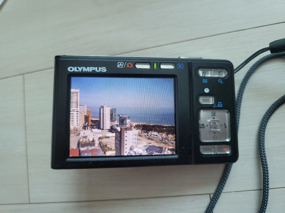 올림푸스 FE-20 디지털카메라 이미지
