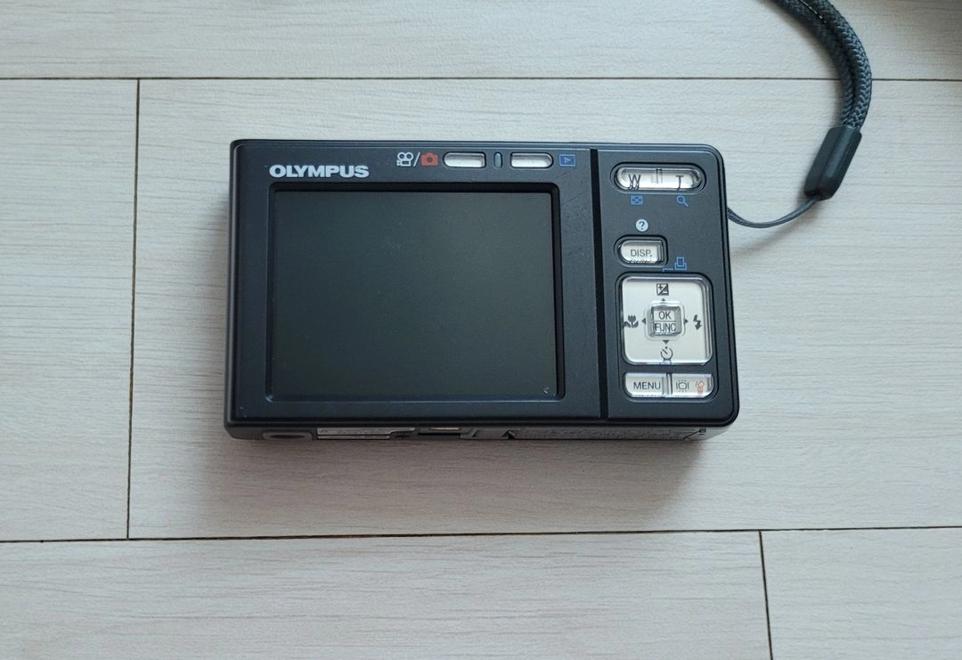 올림푸스 FE-20 디지털카메라 이미지