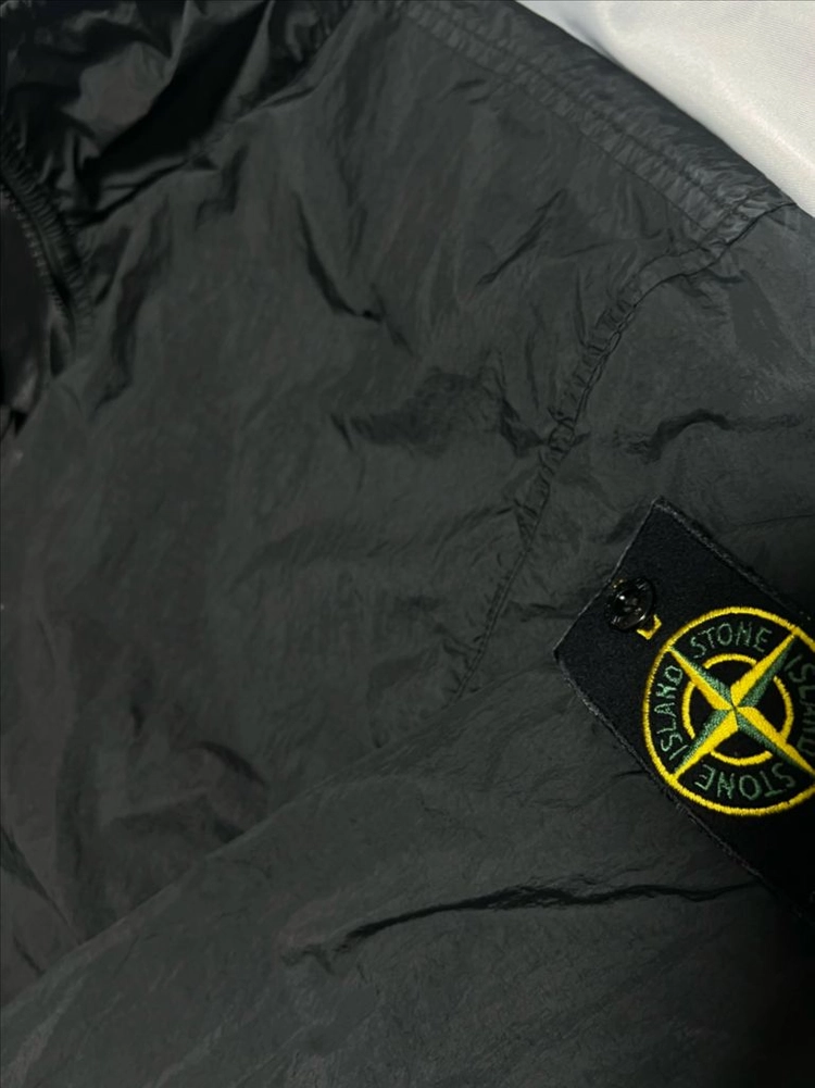 [xl] 25ss 스톤아일랜드 크링클랩스 바람막이 블랙 이미지