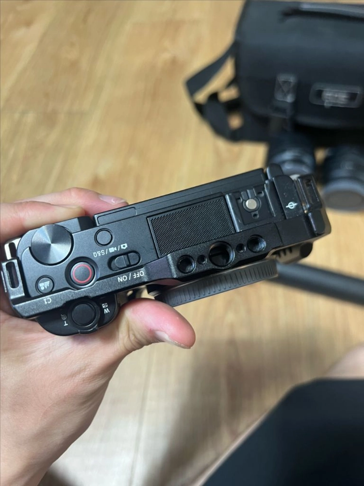 소니 ZV-E10 카메라 , SONY FE 1.8/50, SONY E 1.8/11 이미지