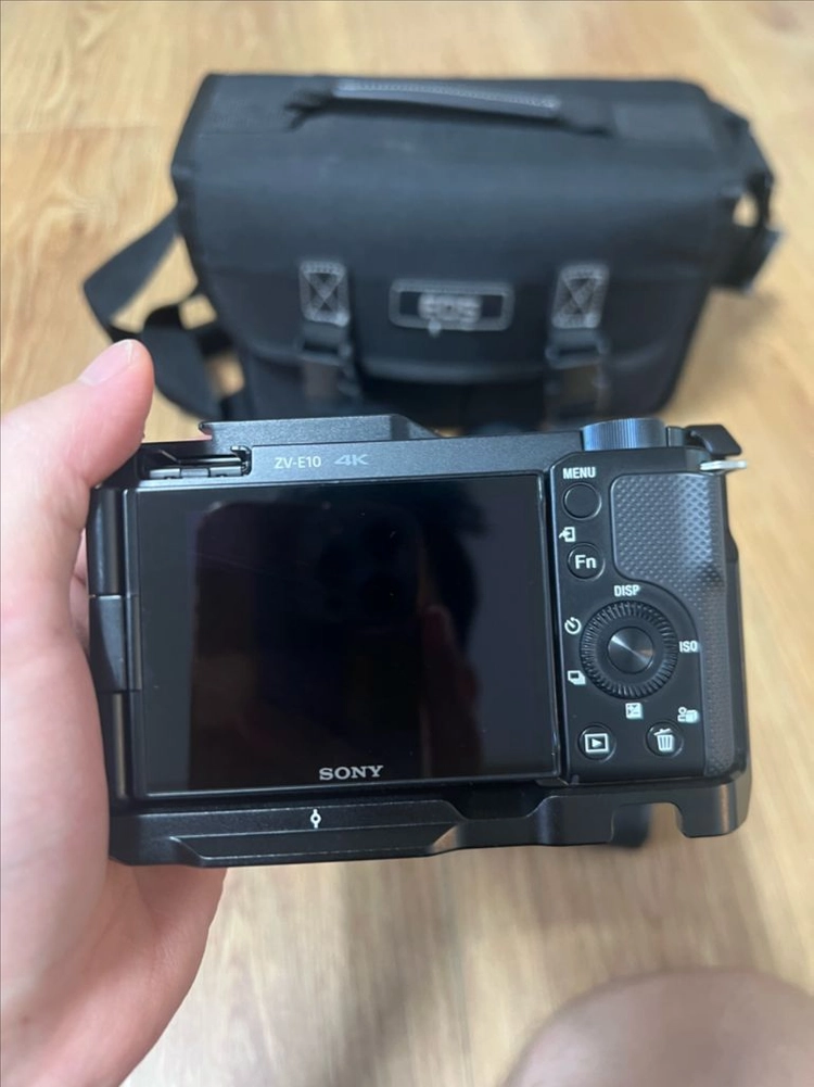 소니 ZV-E10 카메라 , SONY FE 1.8/50, SONY E 1.8/11 이미지