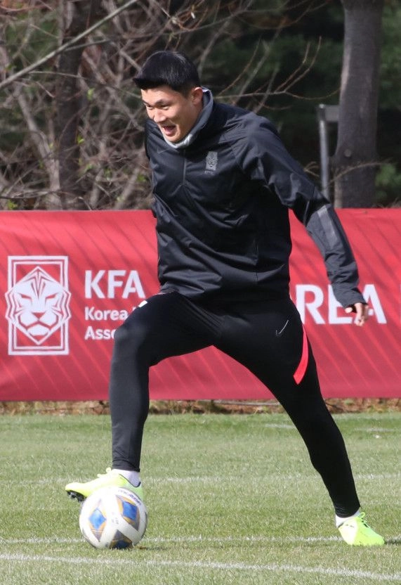 나이키 대한민국 축구 국가대표 선수용 국대 테크니컬팬츠 트레이닝 긴바지 이미지