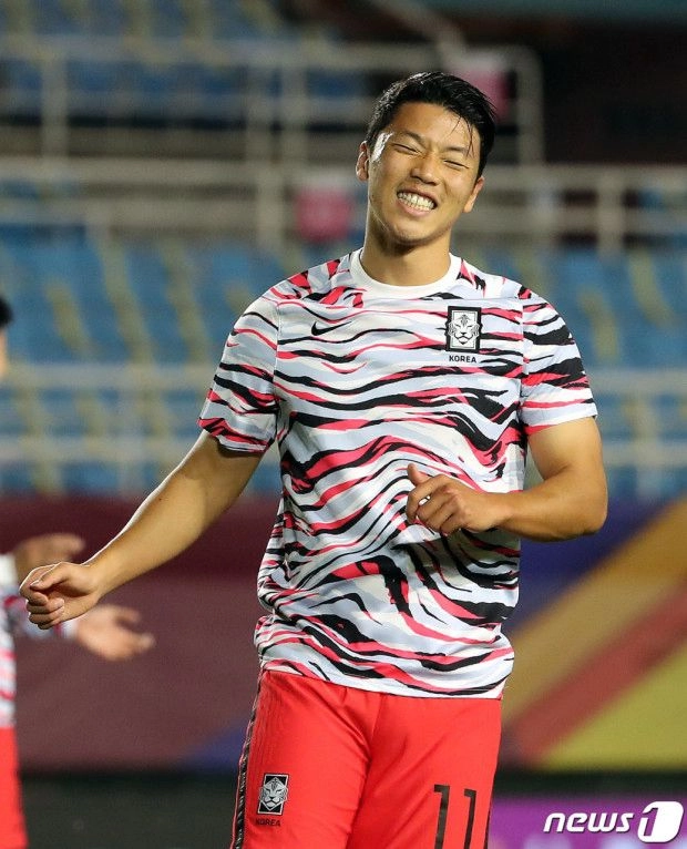 20-22 축구 국가대표 선수지급용 국대 프리매치탑 트레이닝탑 반팔 이미지