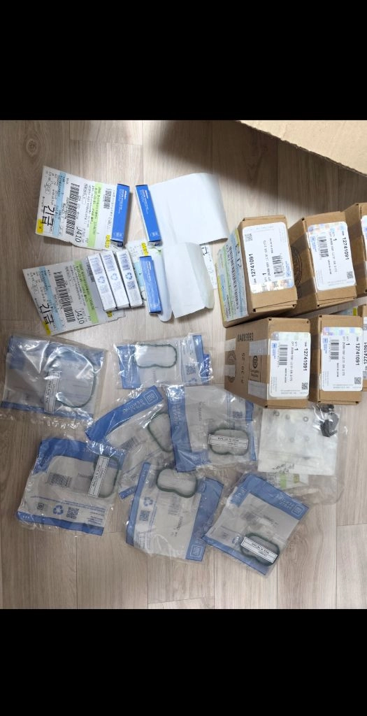 차량용 순정 부품 세트 이미지