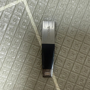 SanDisk iXpand mini [64GB] 팔아요 아이폰8핀용! 이미지