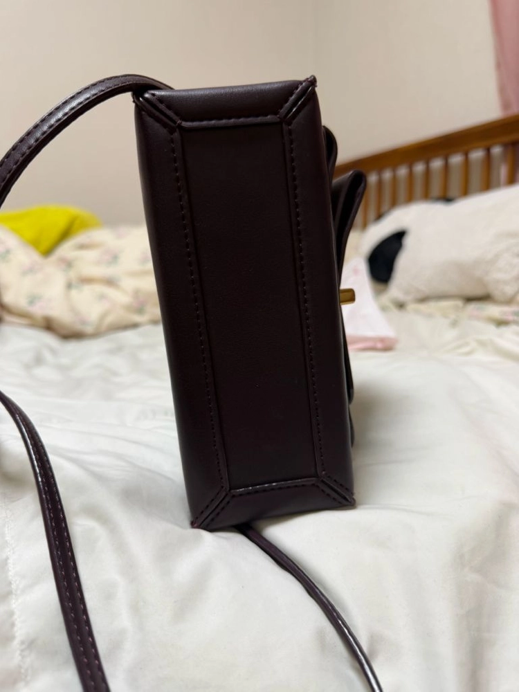 찰스앤키스 체인 핸들백 이미지