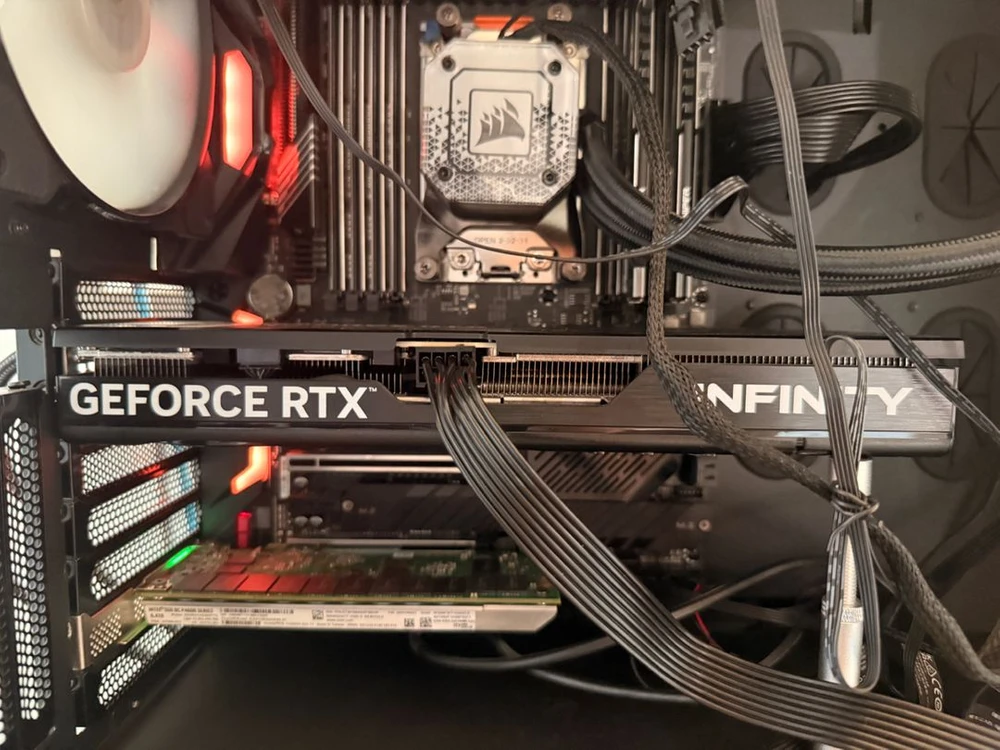 이엠텍 Palit 5060ti 16GB 3팬 - 안심되는 중고거래