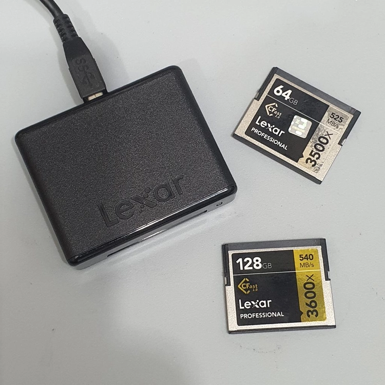 Lexar CFast 64GB/128GB 메모리카드 + 리더기 이미지