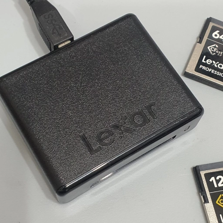 Lexar CFast 64GB/128GB 메모리카드 + 리더기 이미지