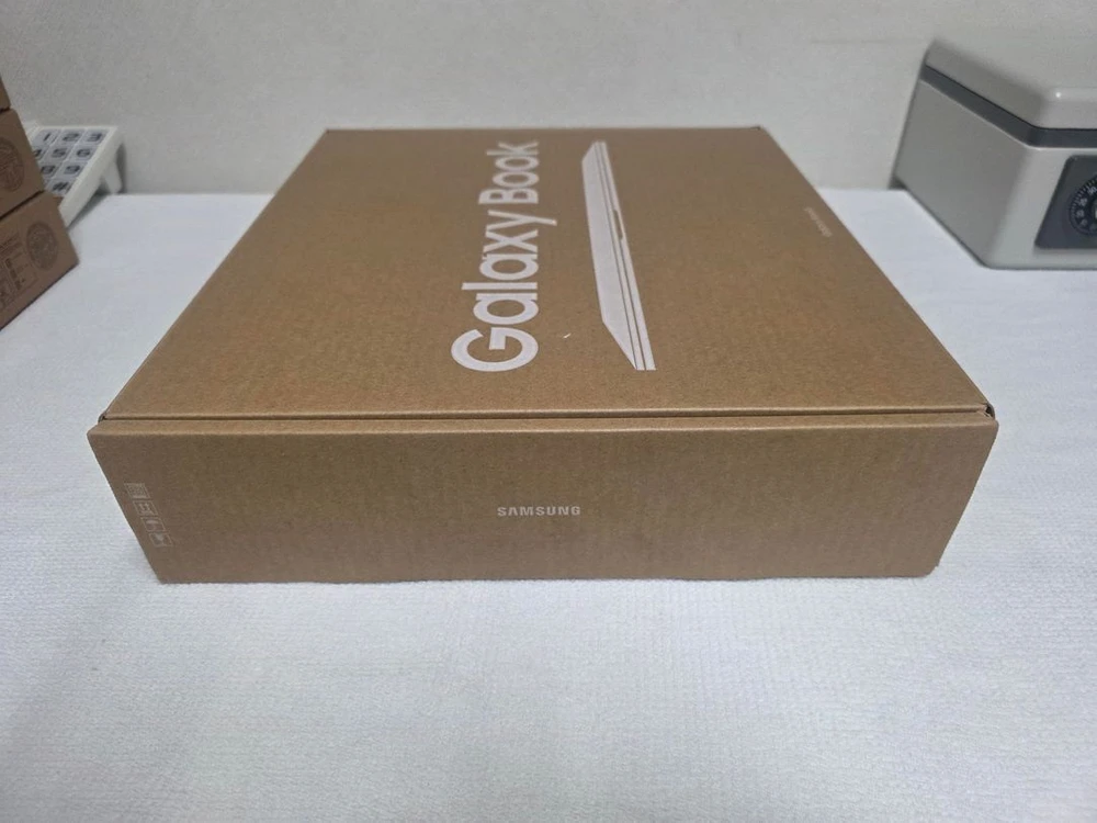 (신동품) 갤럭시북5 Core Ultra 5 AI 15.6인치 노트북 NT751XHD-K01 16G 256 SSD 이미지