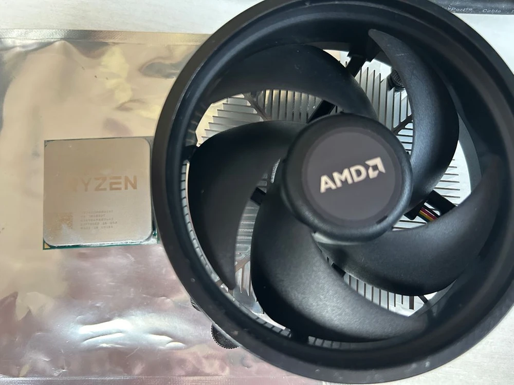 AMD 라이젠5 2600 CPU 이미지