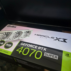 지포스 RTX 4070 SUPER 그래픽카드 이미지