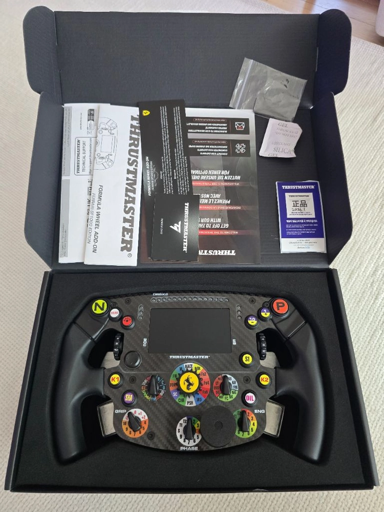 트러스트마스터 포뮬러 휠 애드온 Ferrari SF1000 Edition 이미지