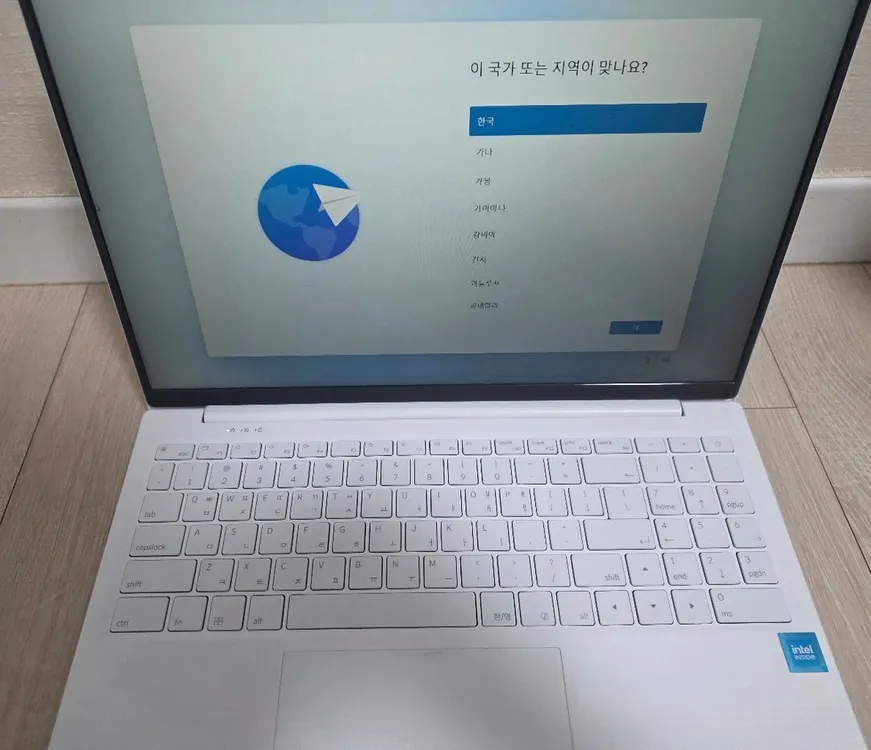 베이직스 베이직북16 노트북 사무용 업무용 주식용 16인치 노트북 BB6124FW 이미지