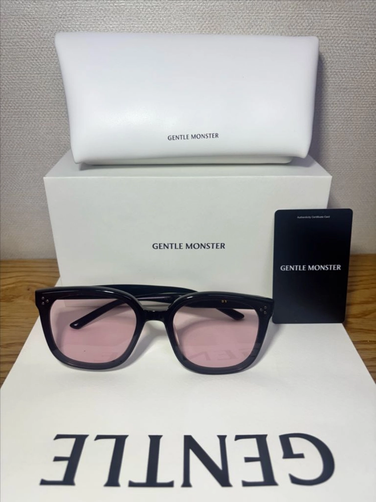 젠틀몬스터 썬글라스 오렌지 틴트 이미지